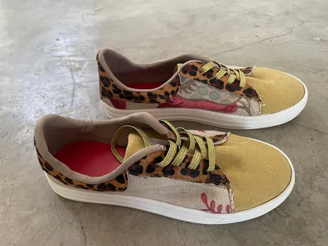 SNEAKERS - MUSTARD CANVAS AND LEOPARD PRINT LEATHER - SIZE 37 — view 2