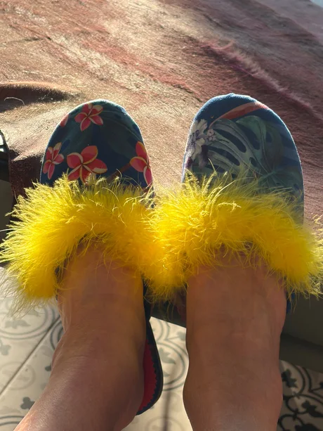 FEATHER TRIMMED VELVET BABOUCHE STYLE MULES - SIZE 7 — view 2